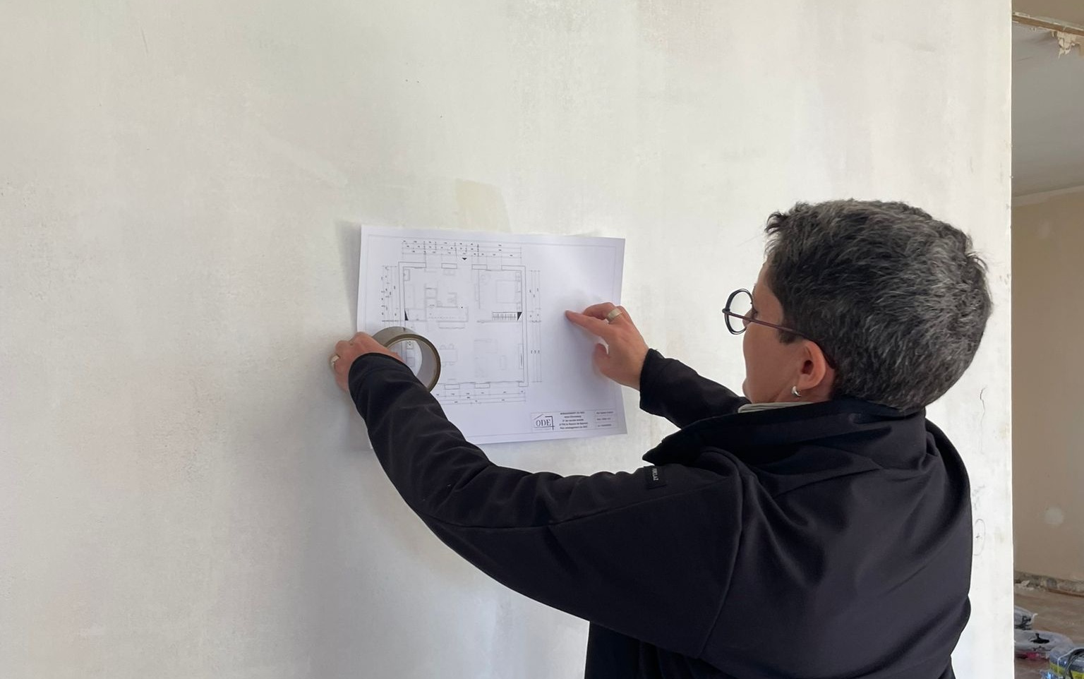 Céline Cleau, maître d'œuvre et cheffe de projet à Miribel (Ain), spécialisée dans l'aménagement de locaux professionnels et d'ERP